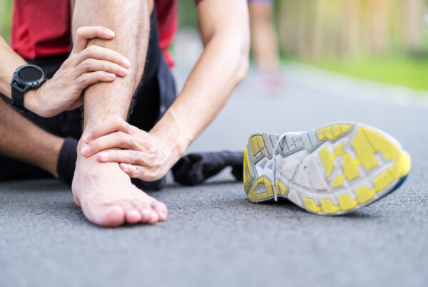 Do all achilles tendon injuries need surgery?