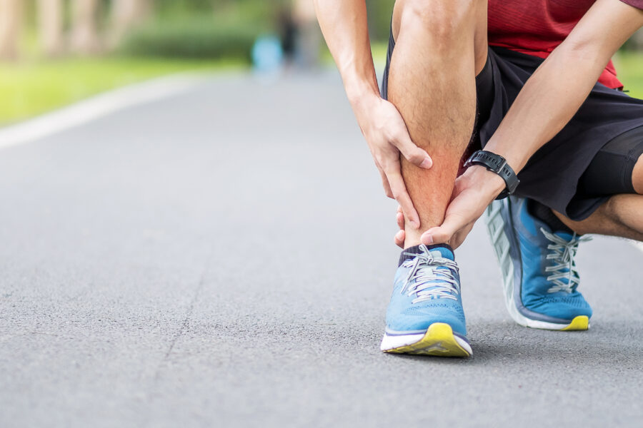 Sharp Physiotherapy helping a runner with shin pain relief and injury recovery in Bawtry, Lincoln and Newark.